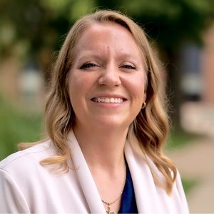 Meet your Posher, Holly